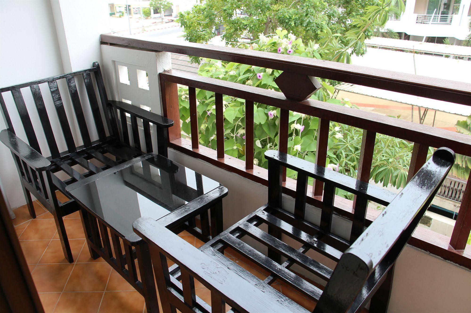 Jomtien Good Luck Apartment Buitenkant foto